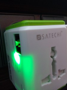 Wifi light of Satechi Smart Travel Router